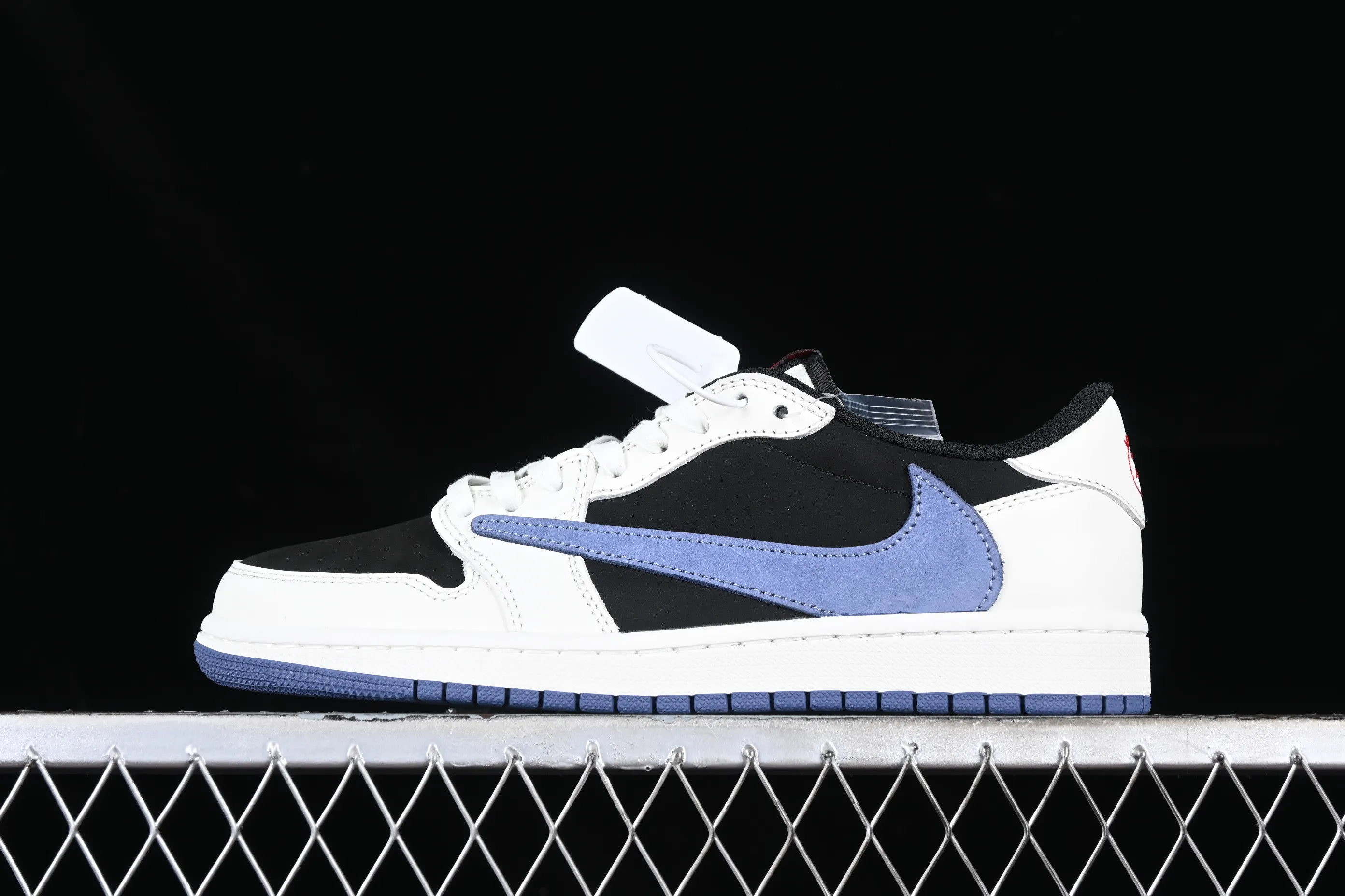 All Categories Air Jordan Jordan Series Basketball Shoes Air Jordan 1 Low Travis Scott x Air Jordan 1 Low OG AJ1 Joe 1 Overhook Low Basketball Shoes DM7866-040